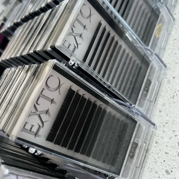 CLEARANCE Eyelashes Boxes Acrylic Box EXTC - Many Sizes & Length - Picture 4 of 16